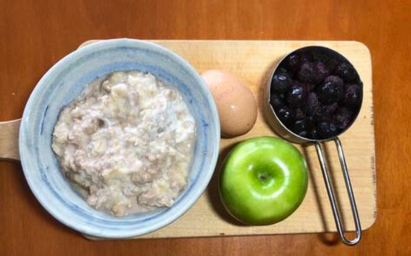 breakfast muesli for dogs with oats banana apple Wellbeing for Dogs
